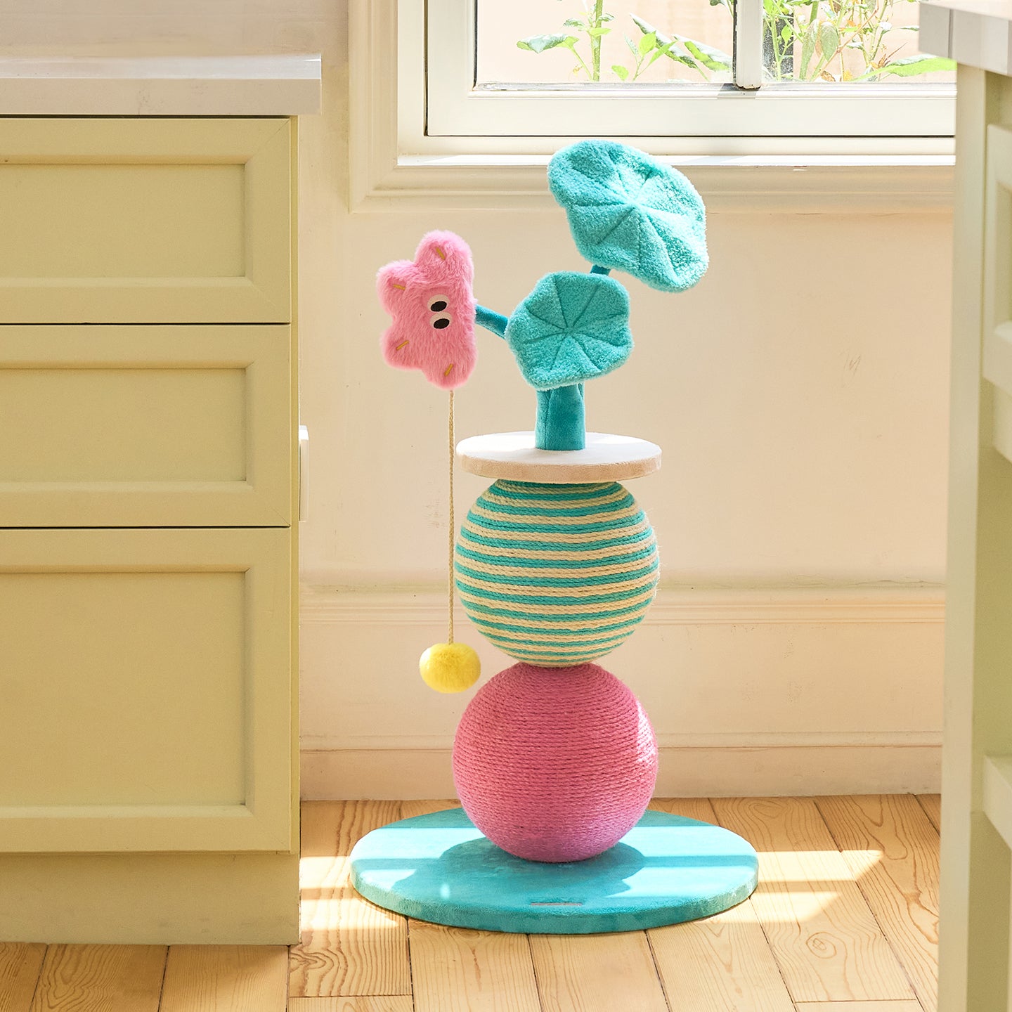 Paddle Pop Cat Scratcher