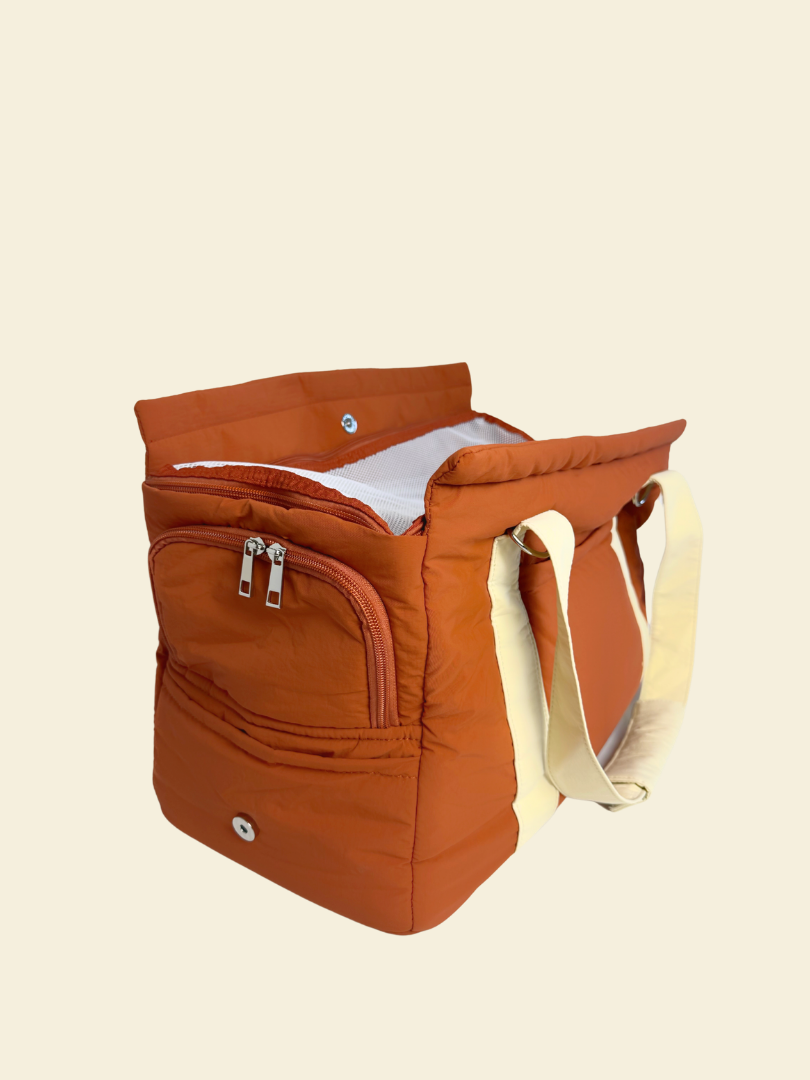 Tippy Tappy Nest Pet Carrier
