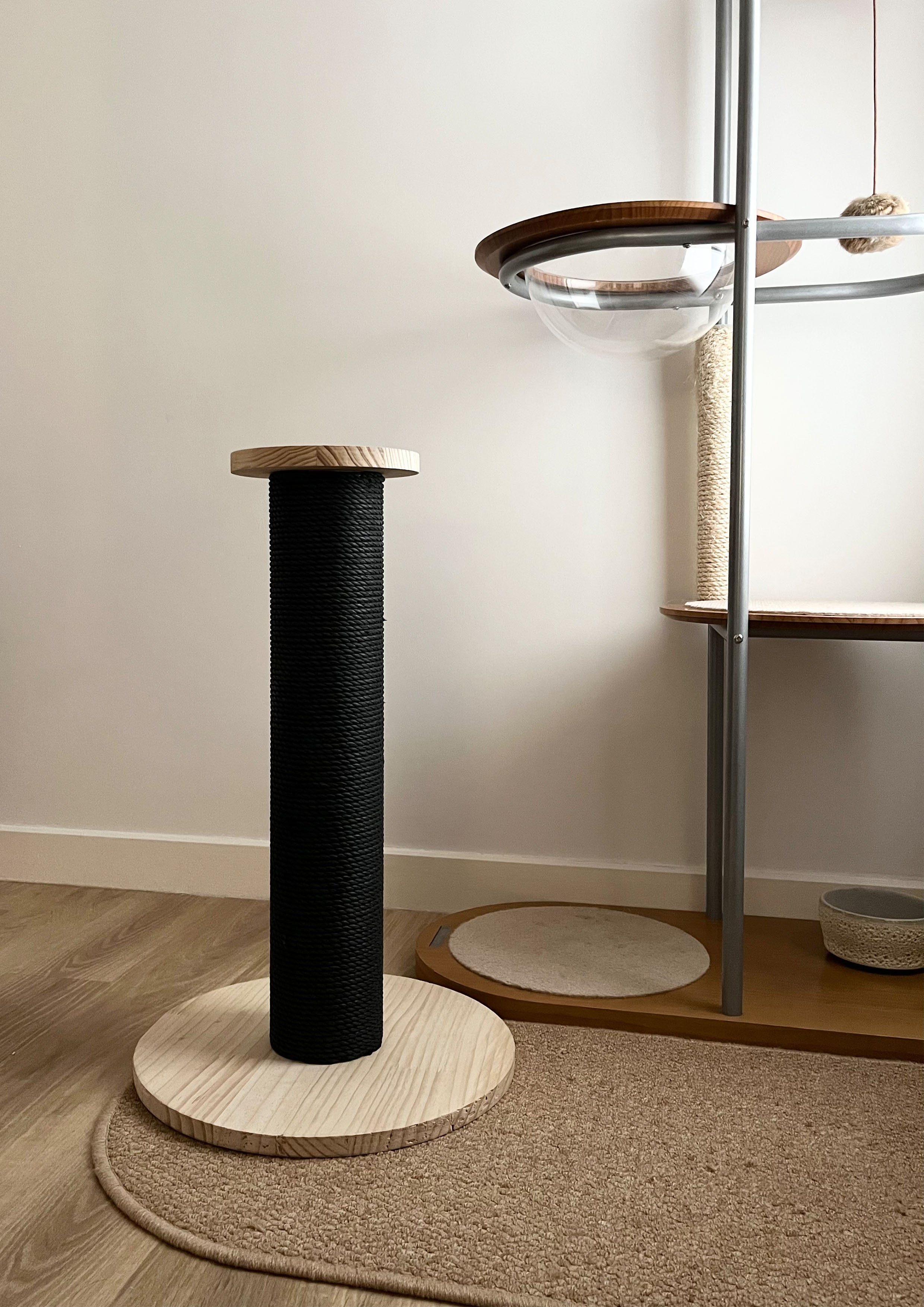 Pole Cat Scratcher (Black)