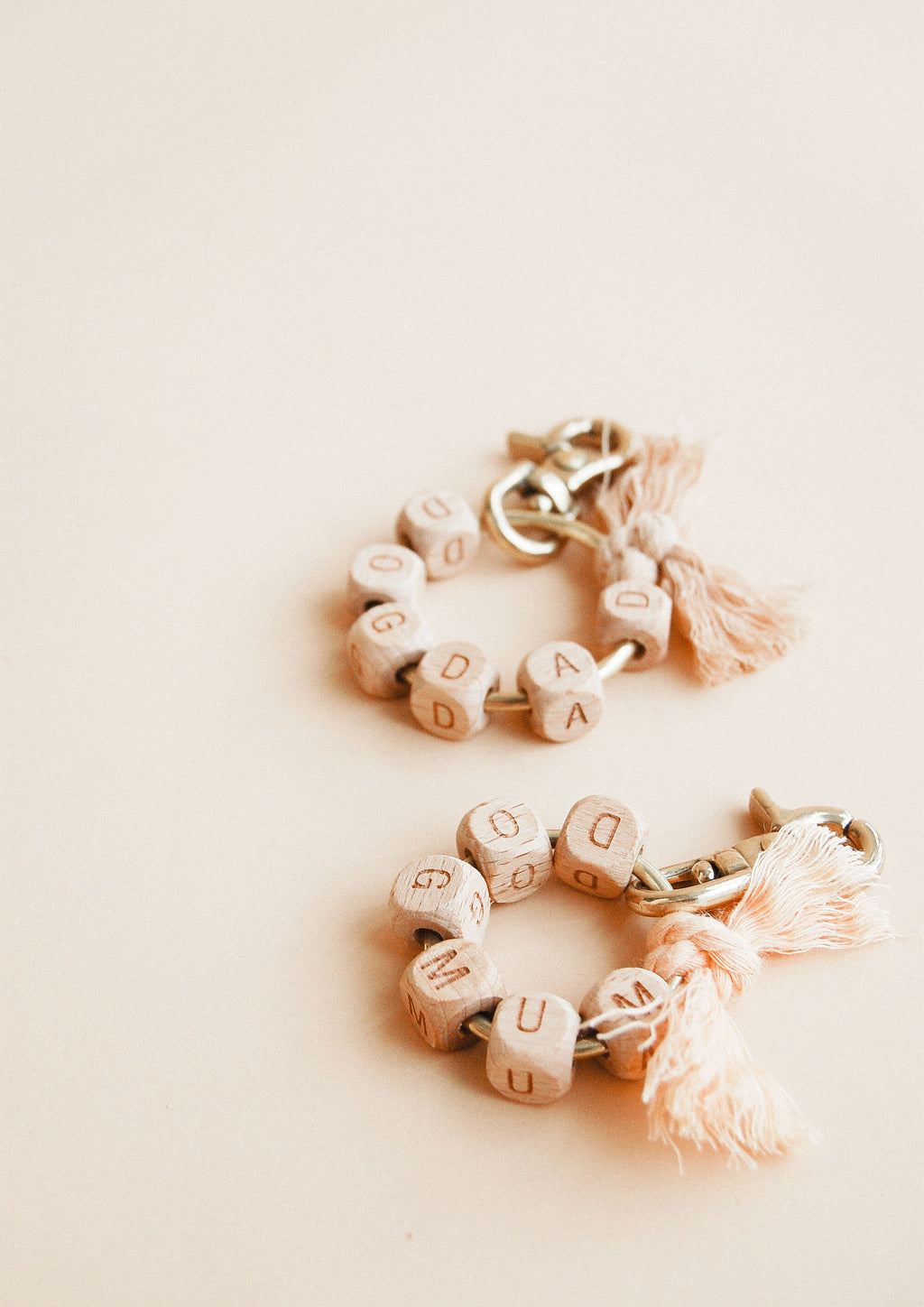 KRANS Wooden Wreath Tag