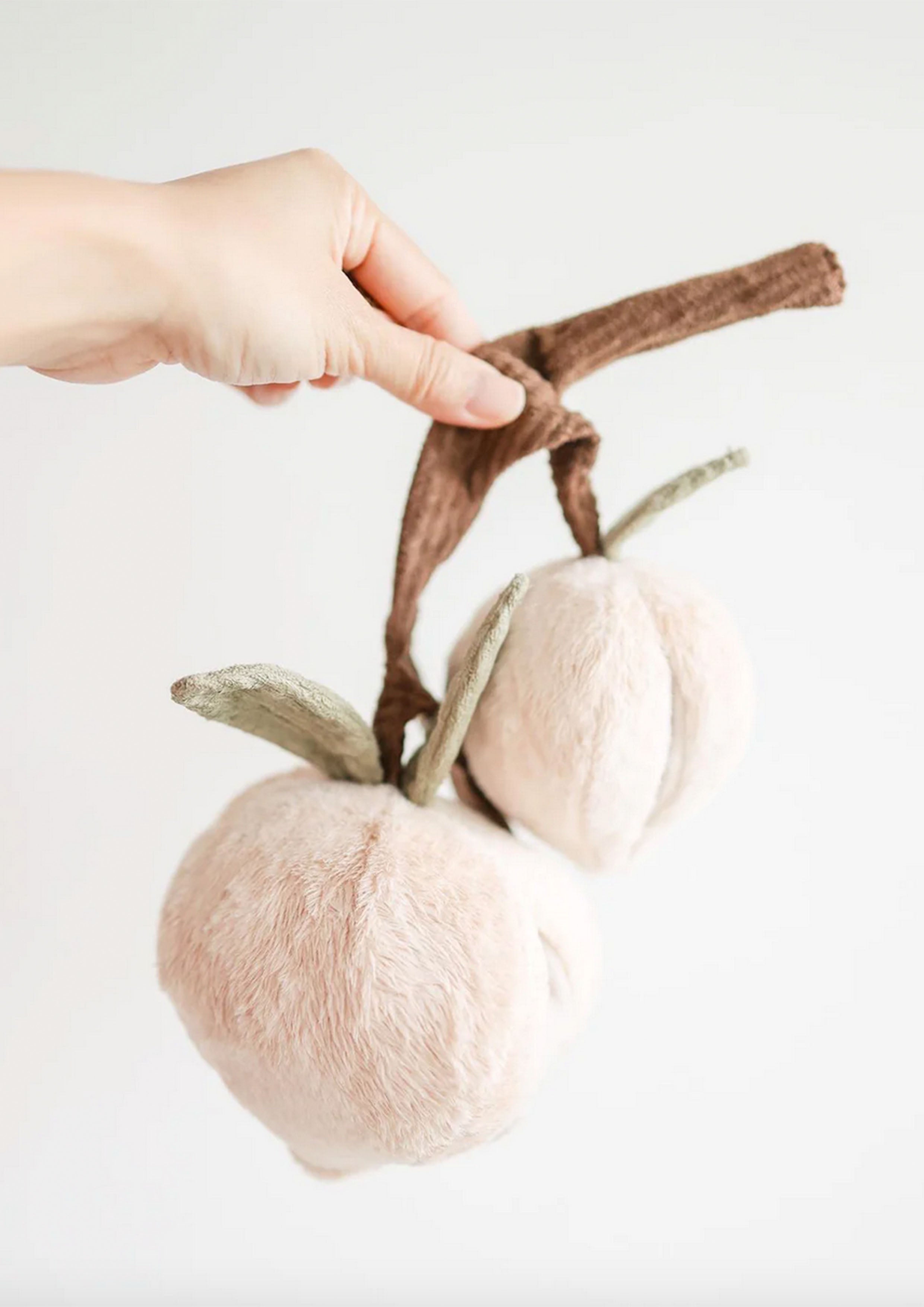 MOMO Snuffle Peaches