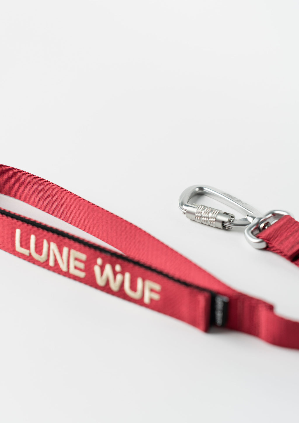 Plus Leash (Signature Red)